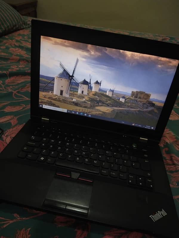 lenovo i3 2nd generation 1