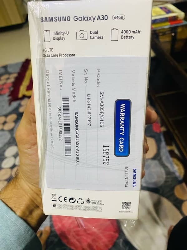 Samsung A30 64gb almost new phone 8