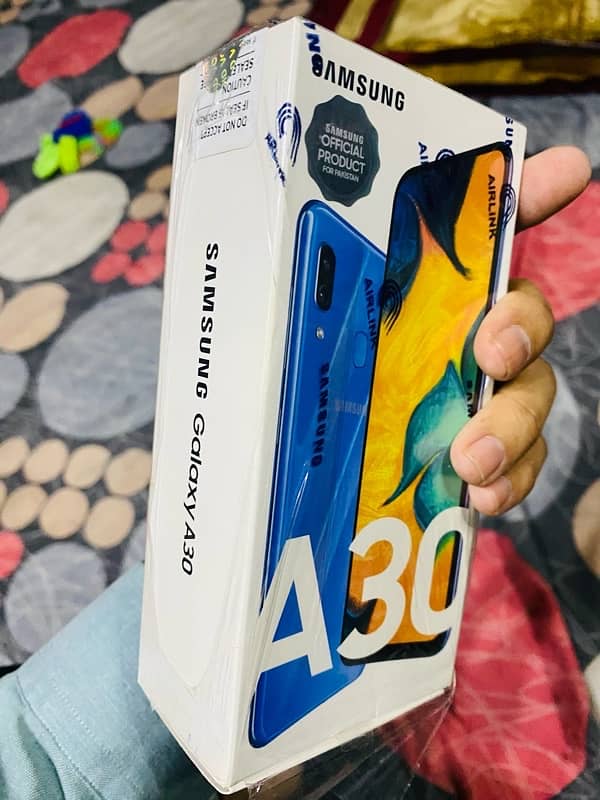 Samsung A30 64gb almost new phone 9