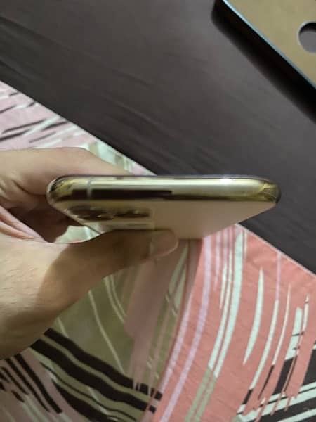 I phone 11 pro 256gb pta approved 1