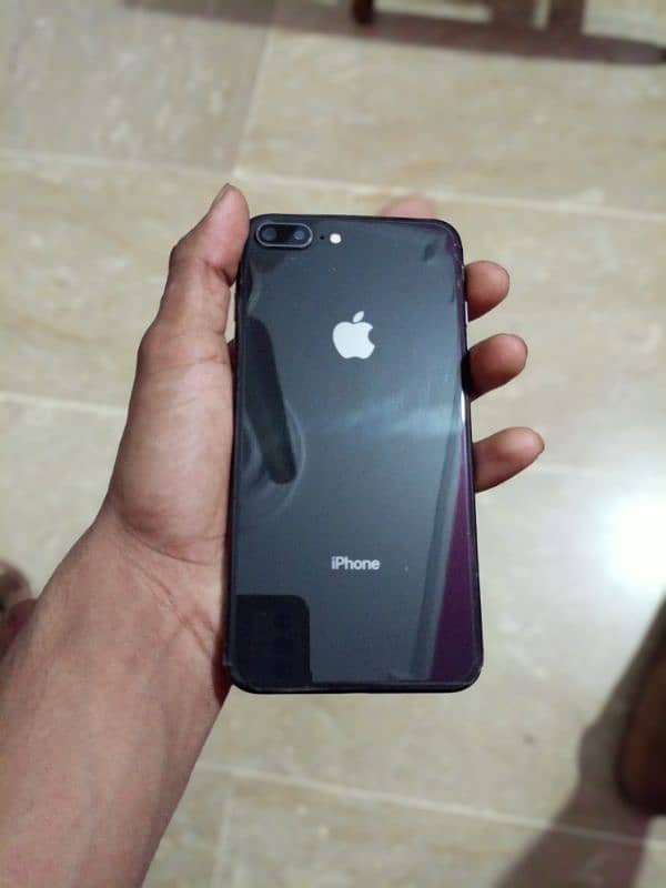 I phone 8 plus non 64gb with original box 0