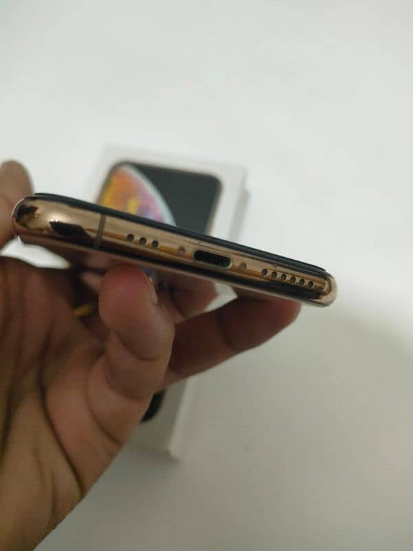 iphone xs (256gb ) PTA approved 4