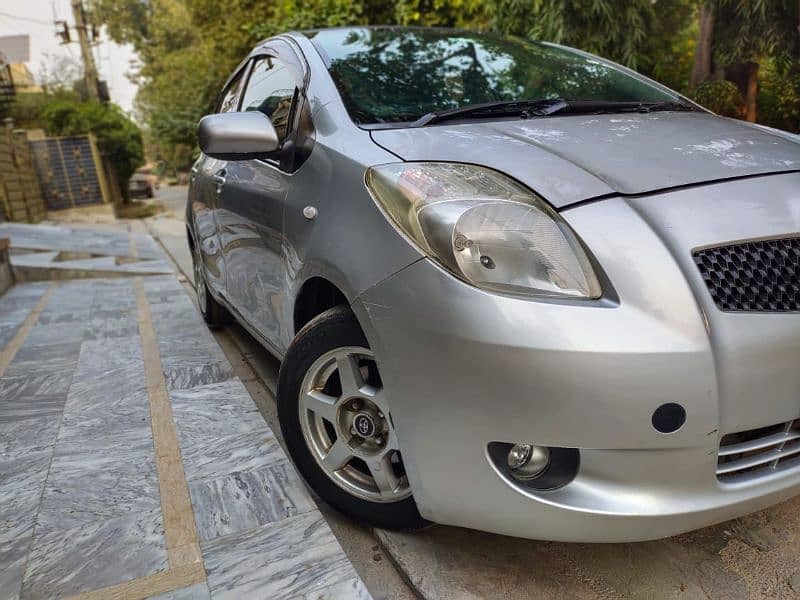 Toyota Vitz 2011 2