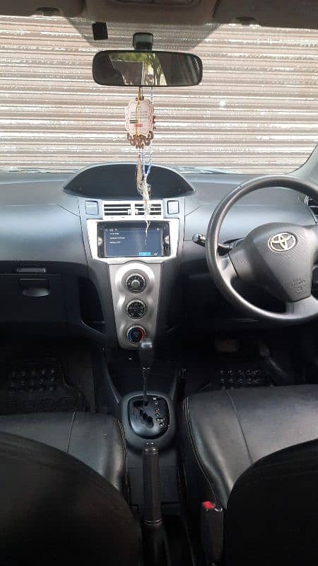 Toyota Vitz 2011 16