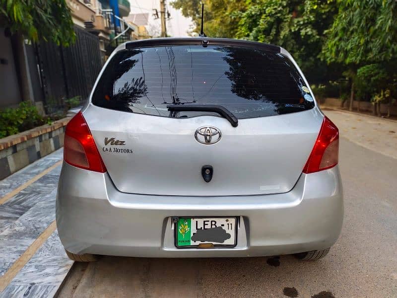 Toyota Vitz 2011 17