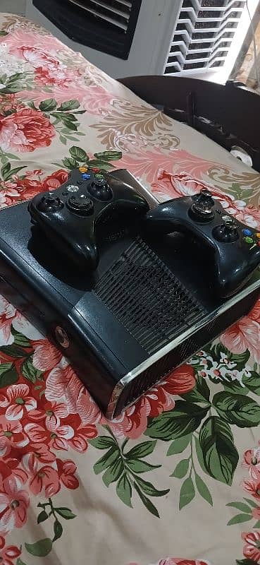 xbox 360 excellent condition 512gb 45 games 6