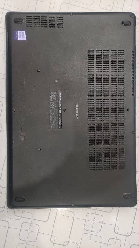 Dell precision 3520 with HQ processor 8