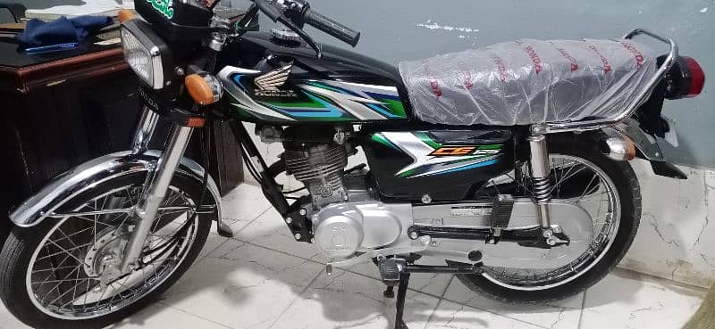 honda cg 125 2023 karachi number 1