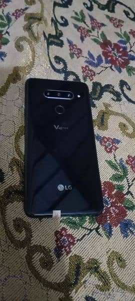 LG v40 . . . zabrdast phone All ok . non pta . 1 month warranty. 60fps pubg 0