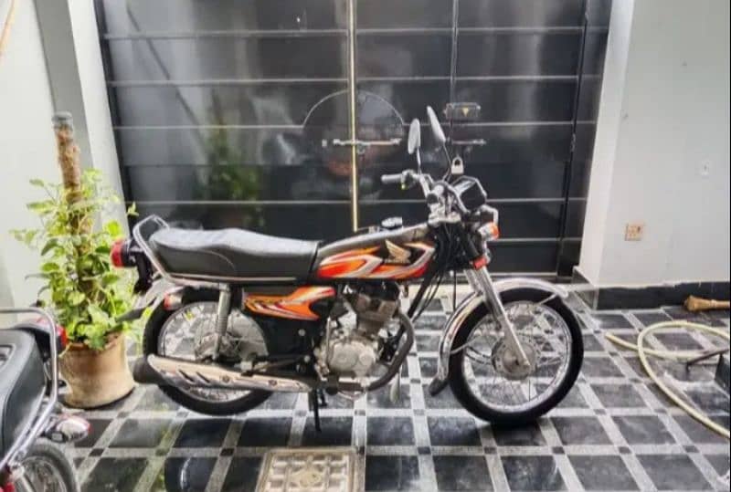 HONDA CG 125 2022 4