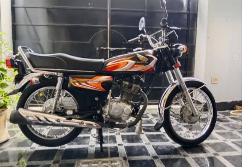 HONDA CG 125 2022 8