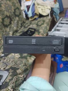 cd and DVD reader. 0