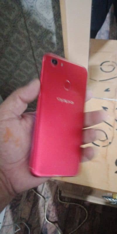 oppo f5 6/64 on moble jis bhai ko board chahye wo bee mil jaiga 10