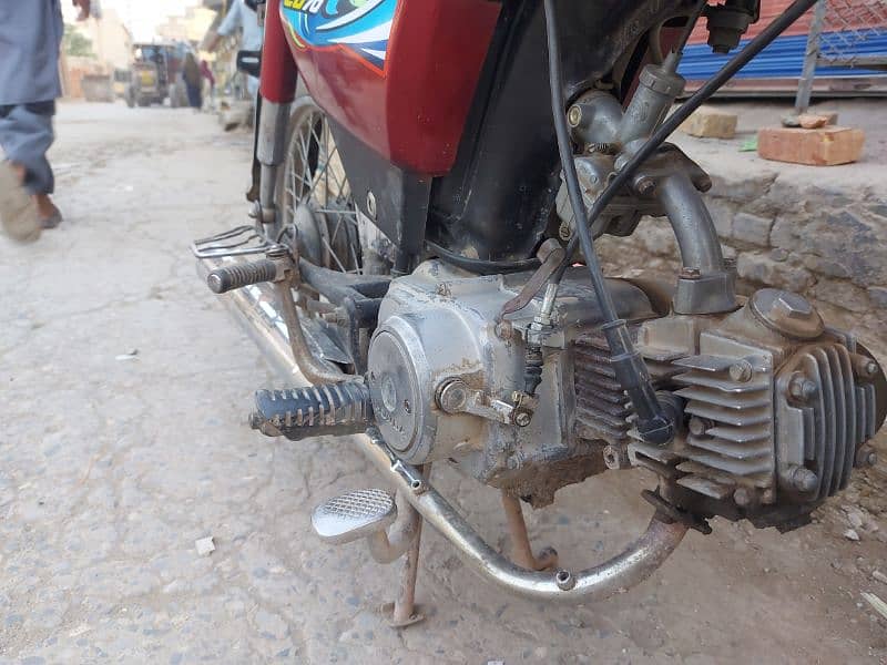 Honda CD 70 tanki tapy change hn baki orignal halat m ha 3