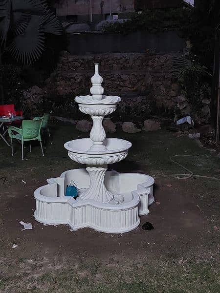 fiberglass decorative items. statues, flower pot, sclpture, bench 7