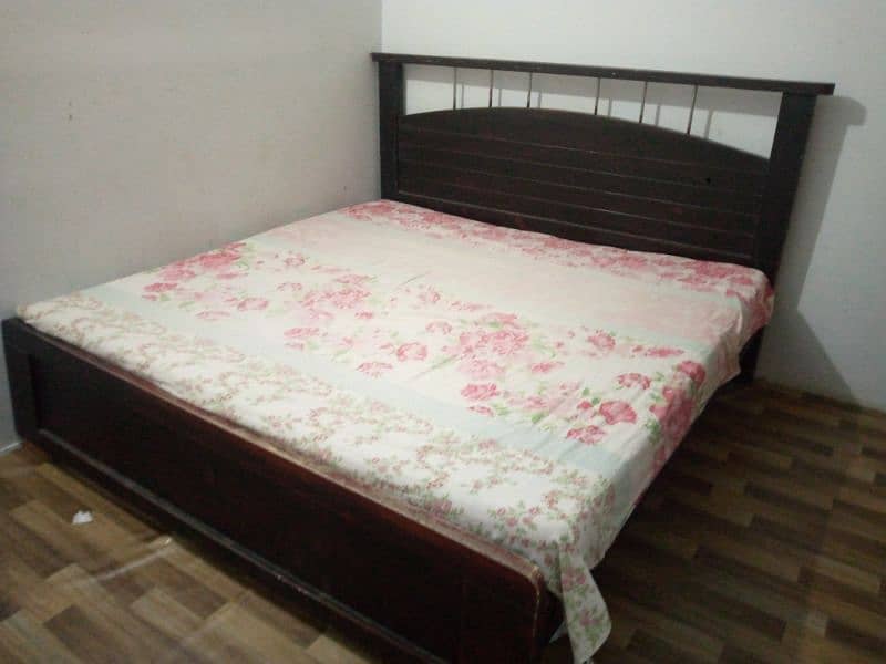 wooden bed 1