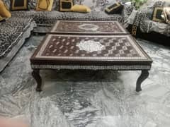 center table in very good condition