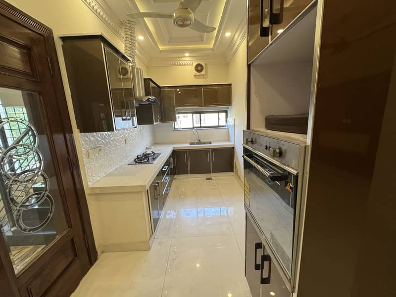 10 Marla Upper Portion For Rent Lower Locked in Tulip Block Bahria Town 7