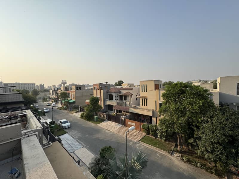 10 Marla Upper Portion For Rent Lower Locked in Tulip Block Bahria Town 21