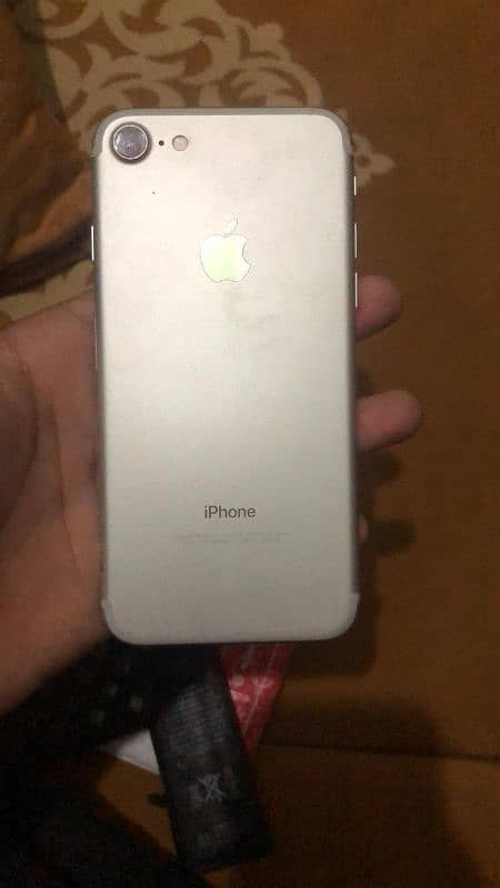 iPhone 7 3