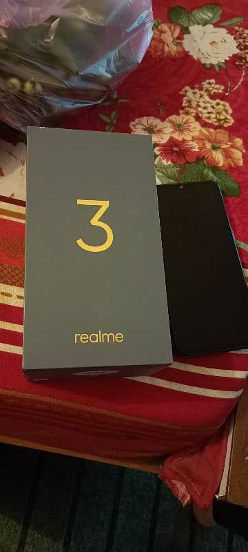 Realme 3 4