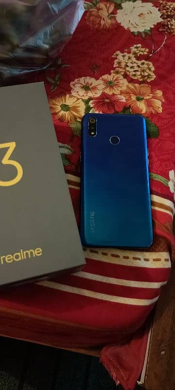 Realme 3 5