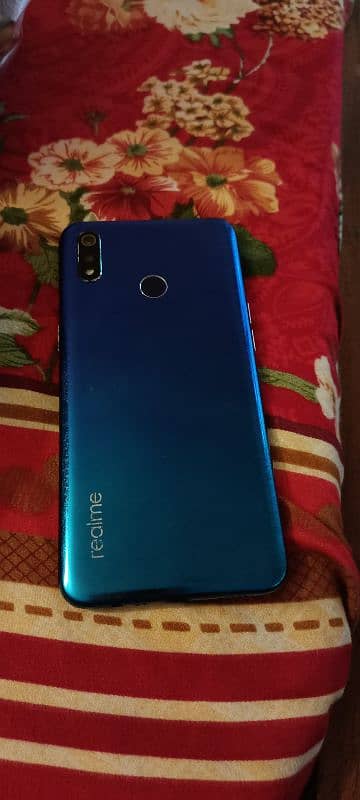 Realme 3 6