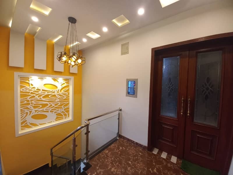 10 Marla 5 Bedrooms Used House For Sale In Overseas B Block Bahria Town Lahore 20