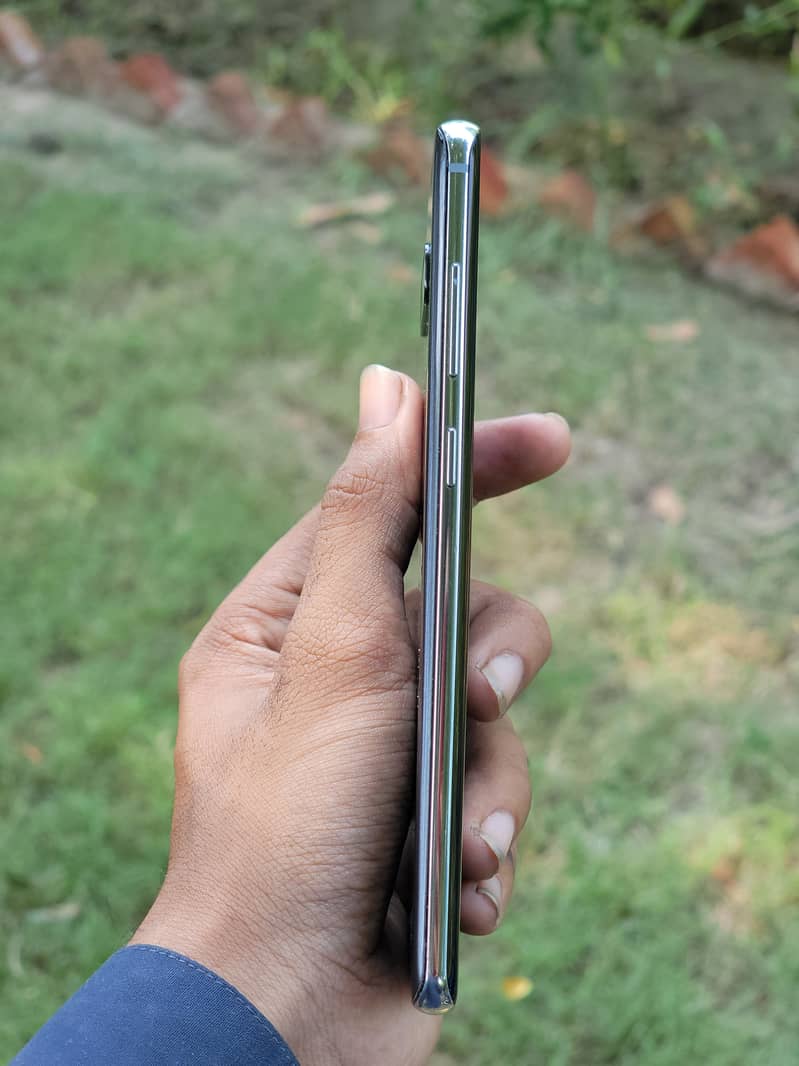 samsung s10 plus 4