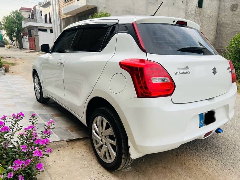 Suzuki Swift GL CVT 2024 Model 1.2 4