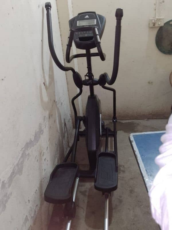 addidas excercise machine model X16 imported 100% no scratches 0