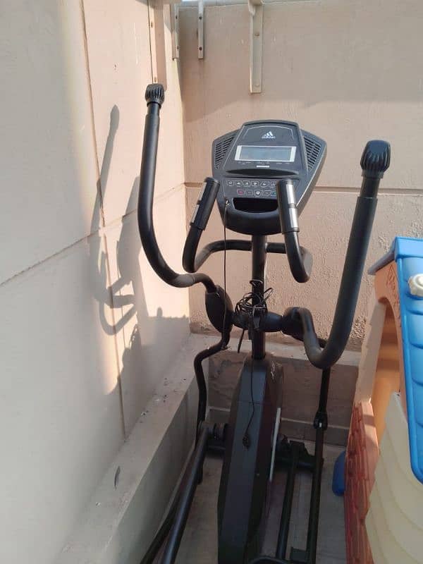 addidas excercise machine model X16 imported 100% no scratches 9