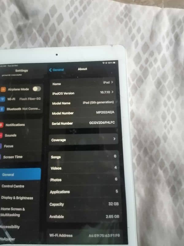 ipad 5 Genration 32GB storage condition 10/10 no problem 4