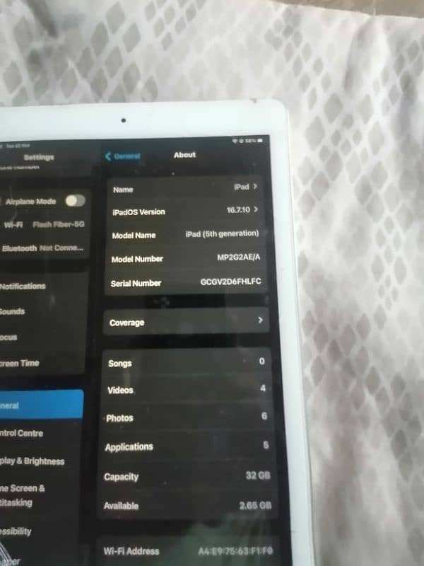 ipad 5 Genration 32GB storage condition 10/10 no problem 7