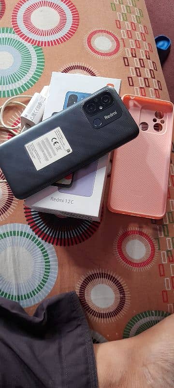 Redmi 12c 4/128 full box condition 10/9.5 fimly use ma h 2