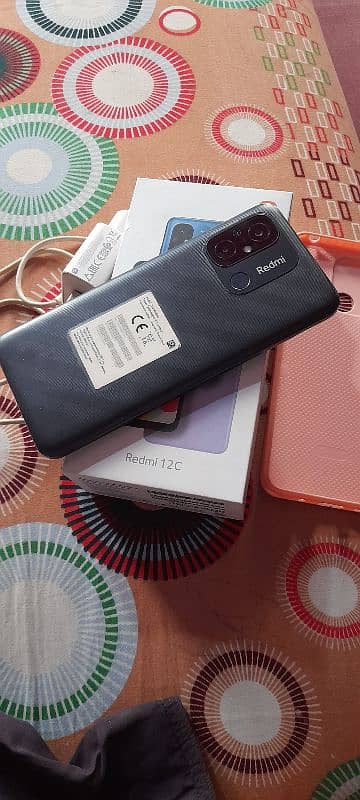 Redmi 12c 4/128 full box condition 10/9.5 fimly use ma h 4