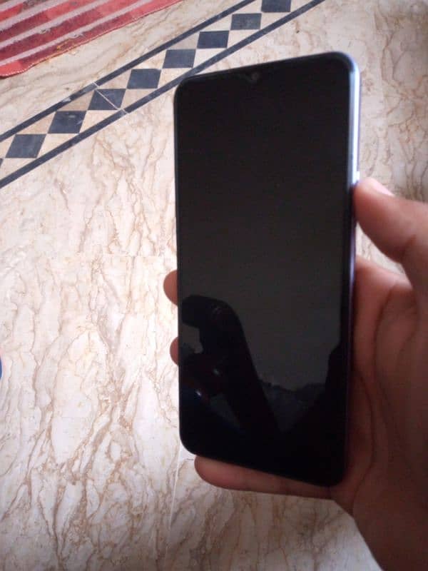 Vivo Y17s 1