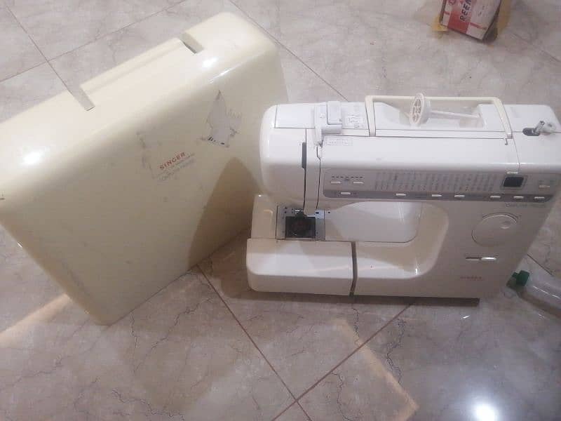 Singer computer 7900 Dx sewing machine 2