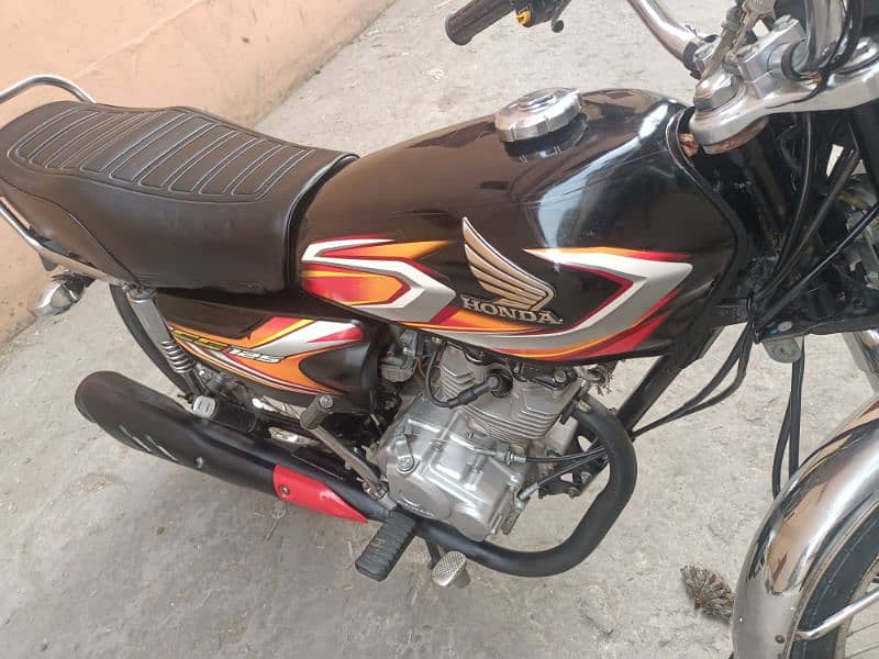 Honda 125 2022 urgentt sale 7