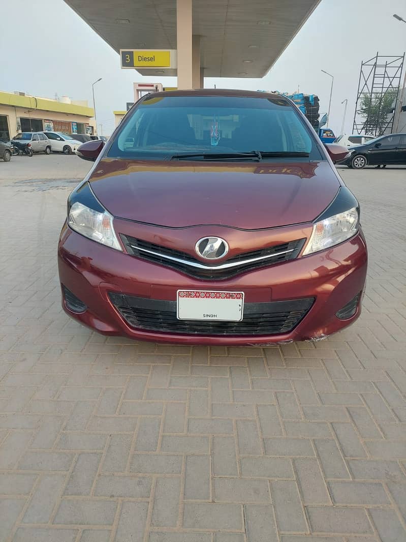 Toyota Vitz Jewela 2011/ 14 Maroon 0