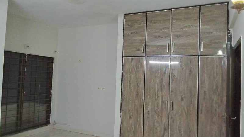 3 Bed Apartment For Sale in Askari 14 7