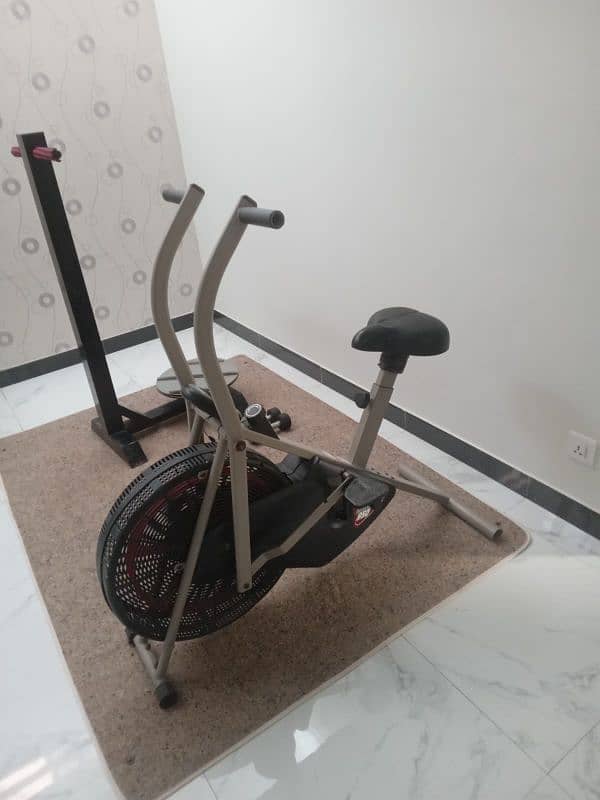 Air bike and twister for fitness gym for sale in good Airbike 41 5