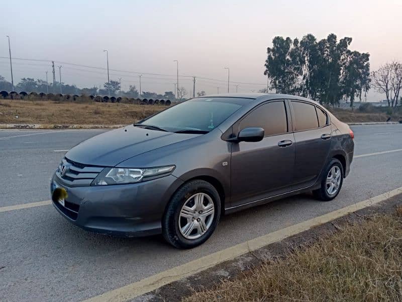 Honda City  2011 4