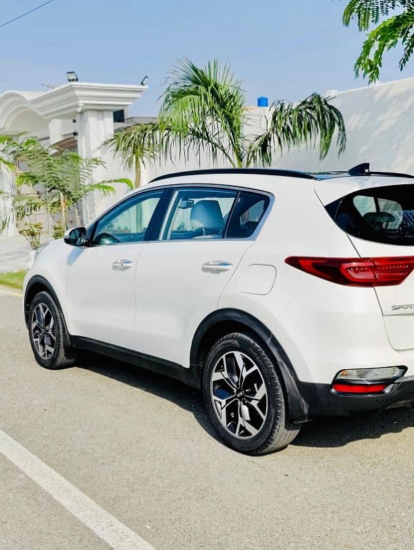 KIA Sportage 2020 FWD 2