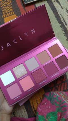 JACLYN Strawberry Feels Palette (USA)