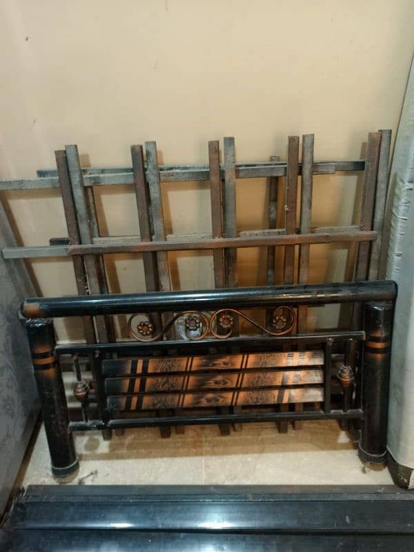 02 Single Iron Bed Urgent Sale 3