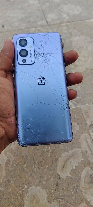 OnePlus 9 4