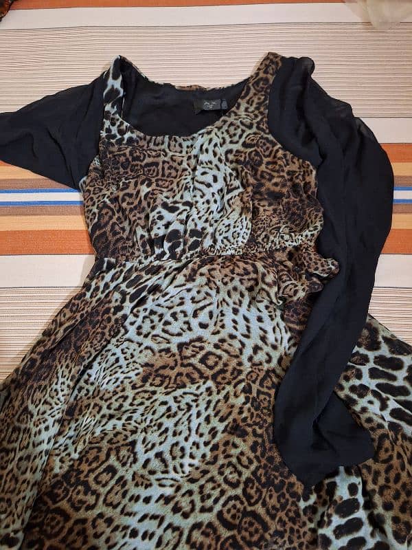 one time used clothes for sale modren and stylish dress 3