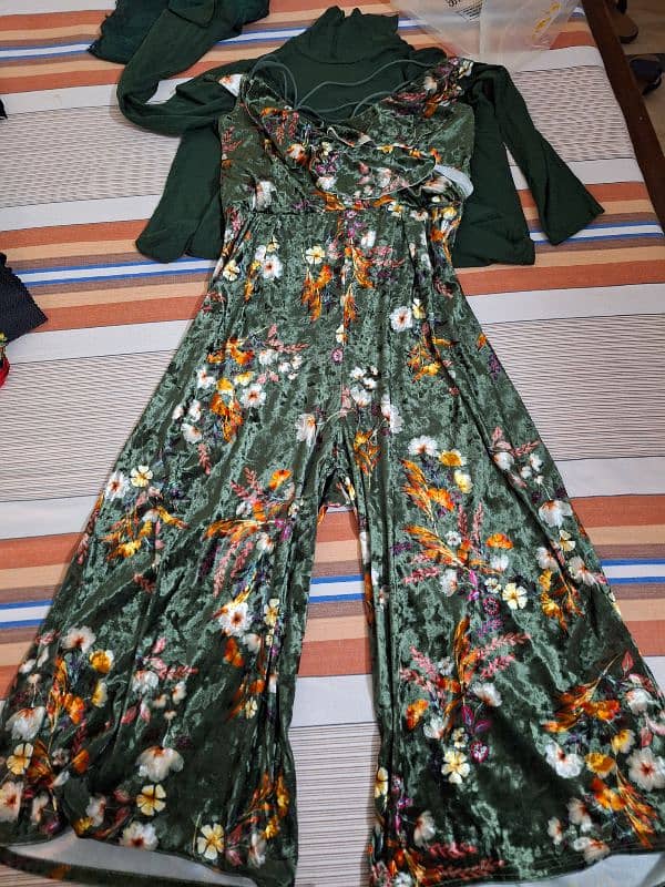 one time used clothes for sale modren and stylish dress 5