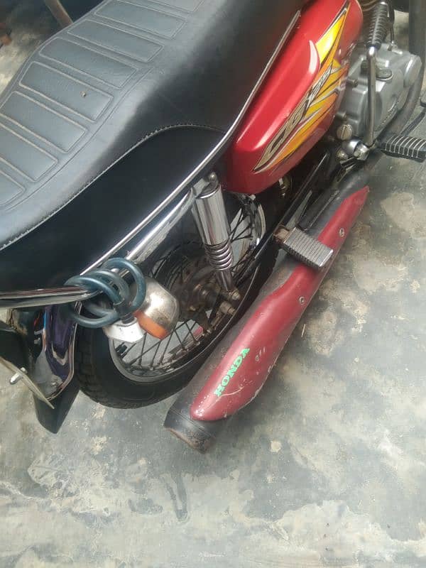 good condition. well cared 125 bike Faisalabad 2